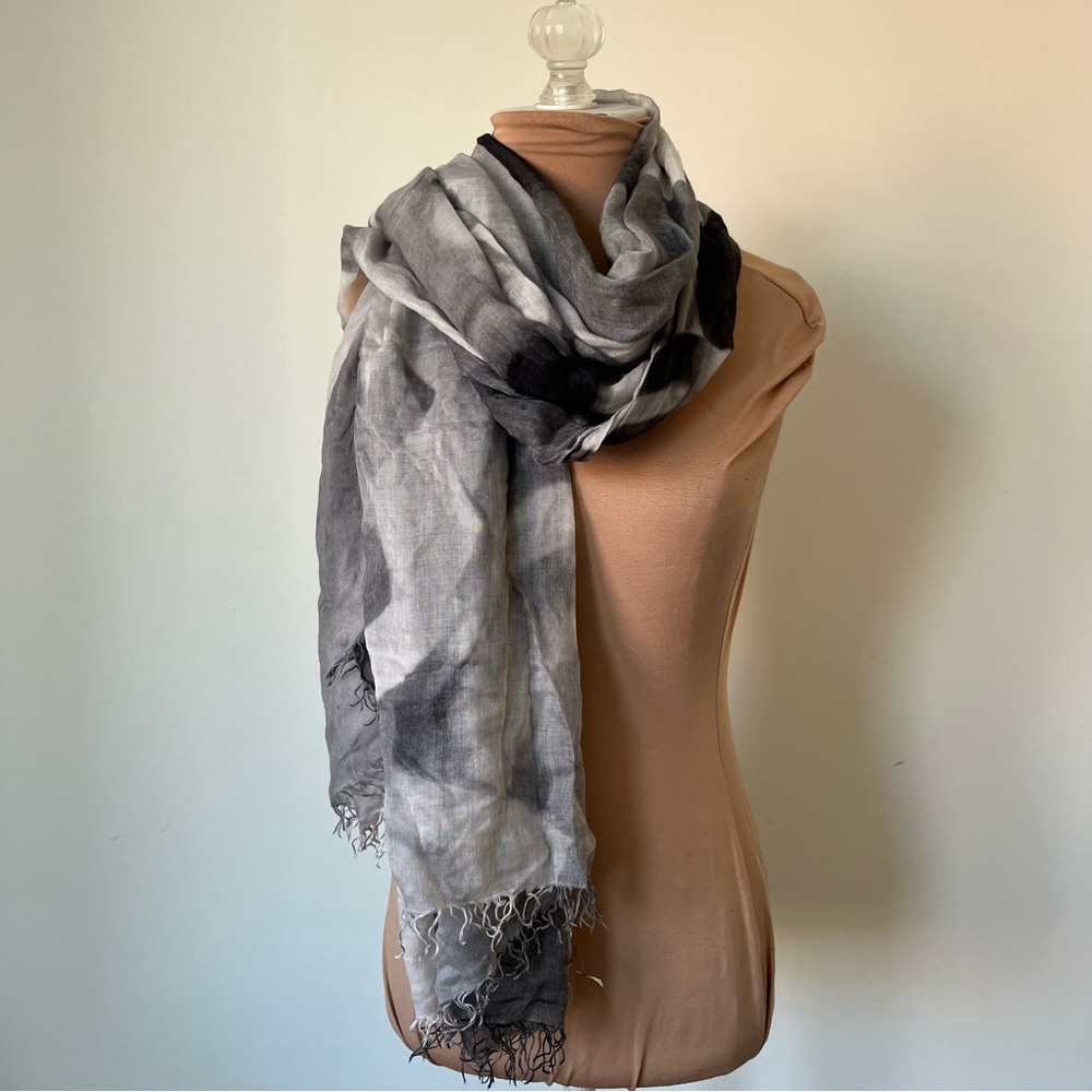 Suzi Roher Grey Face Design Modal Silk Lightweight Shawl Scarf EUC One Size - Picture 6 of 10